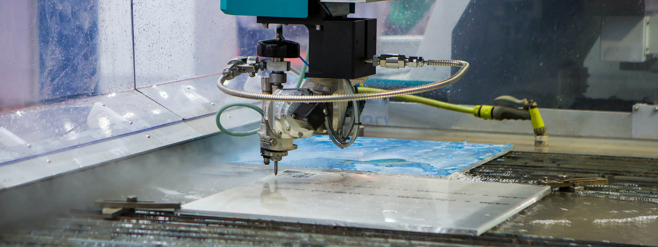 Wasserstrahltechnik für Metall, Kunststoff, Fliesen uvm.